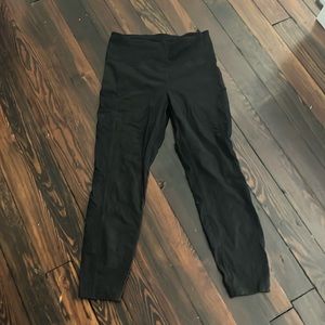 Athleta Trekkie Hybrid Crop Tight